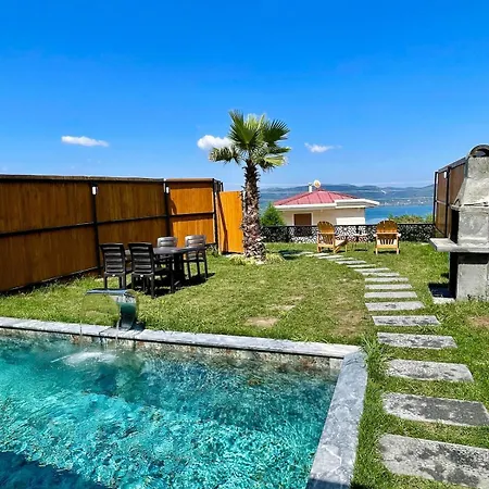 Holiday home Sakarya Kurtkoey Dibektas Da 2 1 Salon , Oezel Havuz -goel Manzarali - 5 Kisilik - Bng-117-b Sapanca