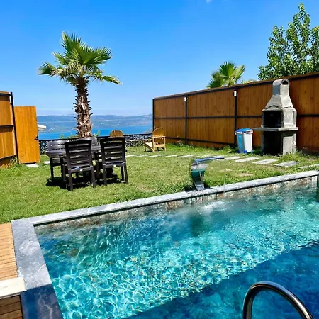 Sakarya Kurtkoey Dibektas Da 2 1 Salon , Oezel Havuz -goel Manzarali - 5 Kisilik - Bng-117-b Holiday home *